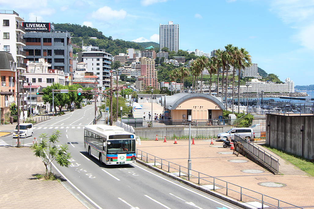 Izuhakone Bus