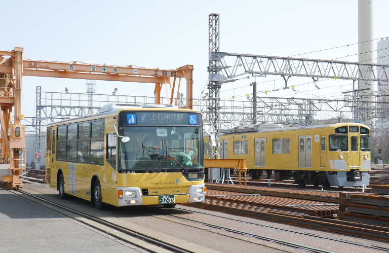 西武鉄道の新2000系