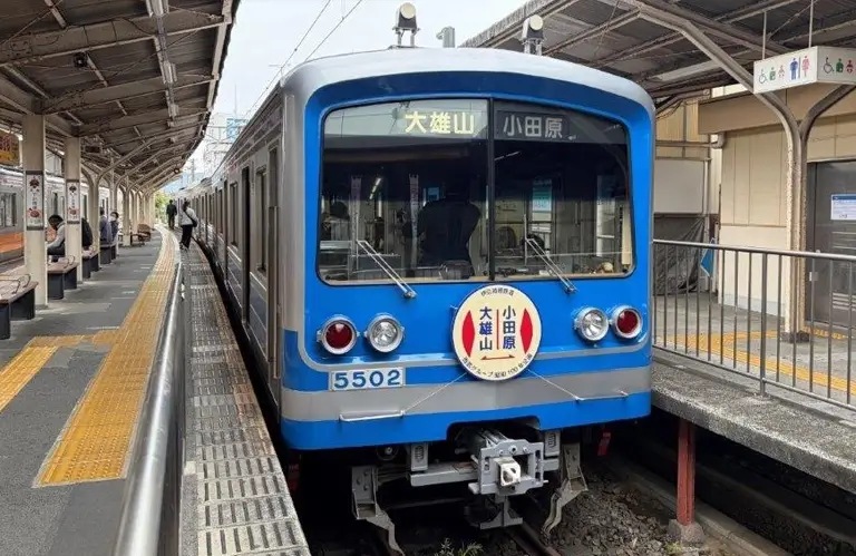 昭和100年企画 ヘッドマーク電車、運行開始！
