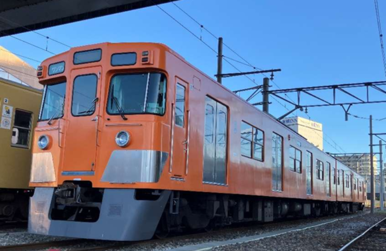 【創立130周年事業】「昭和復刻カラー電車」運行開始