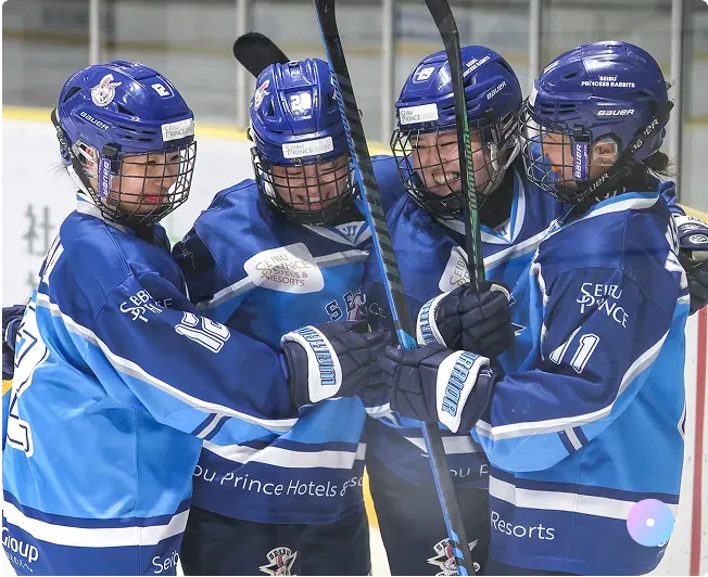 ICE HOCKEY TEAM